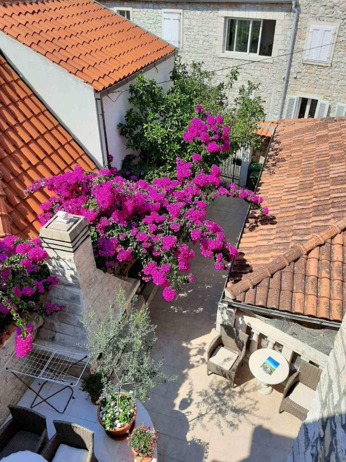 Apartament Dora