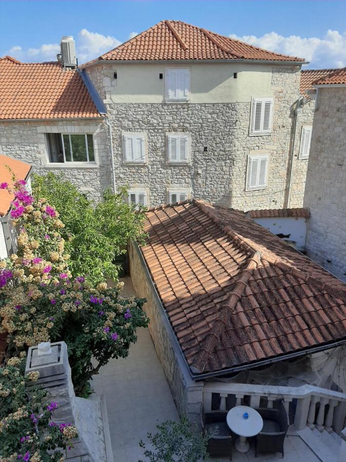 Dora * Supetar