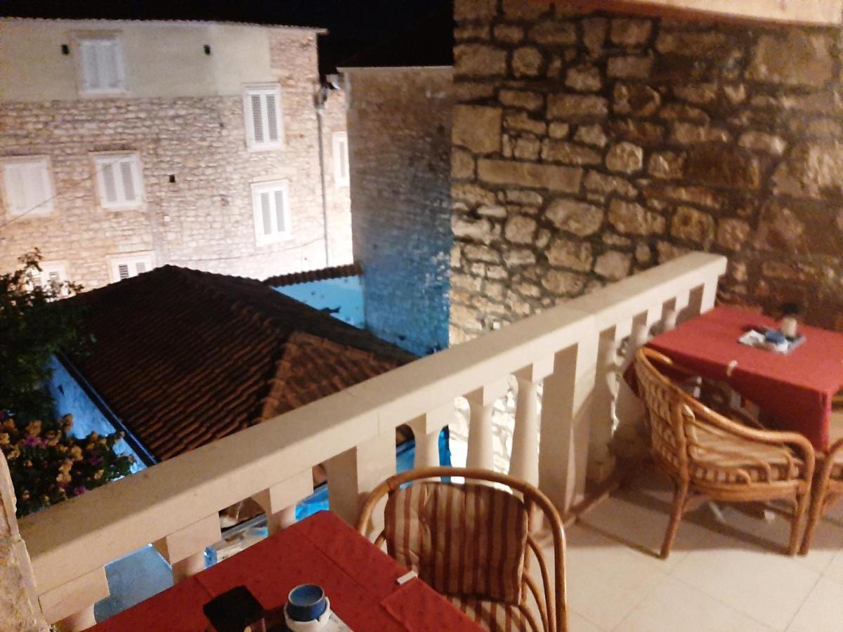 Dora Apartament Supetar