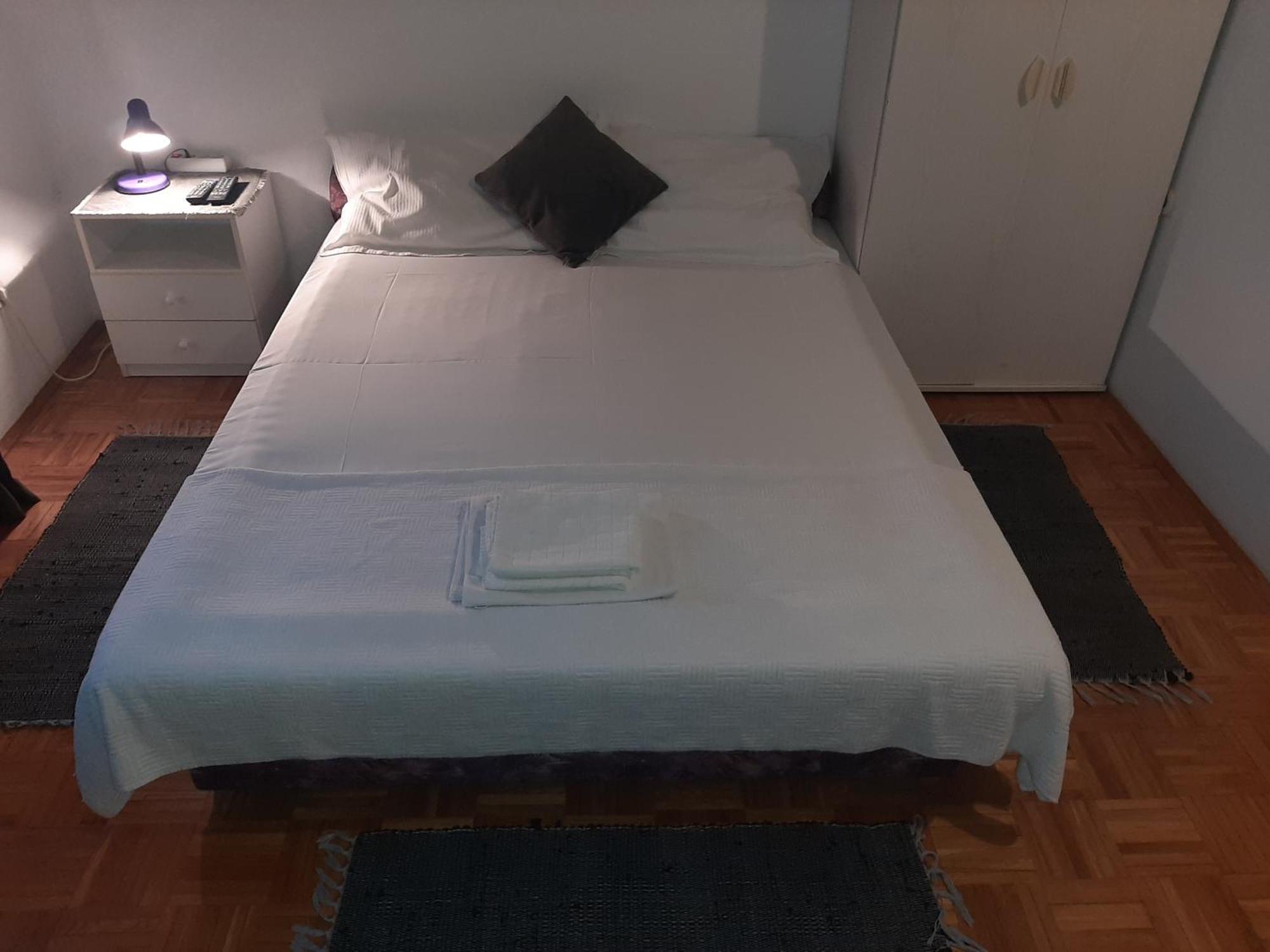 Apartament Dora *