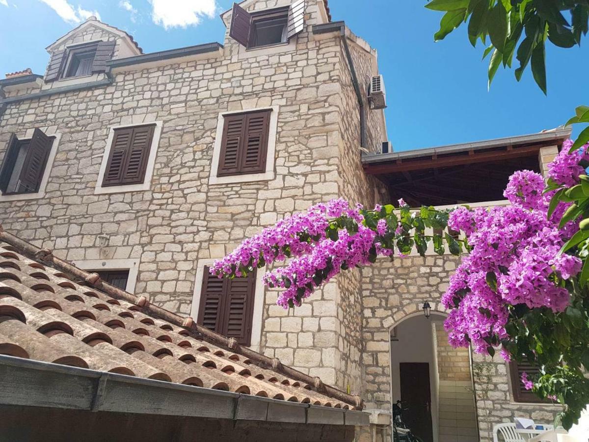 Dora Apartament